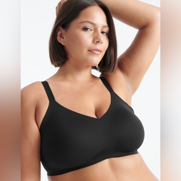 Kinx Padded V-Neck Bra - Picture 3 of 7